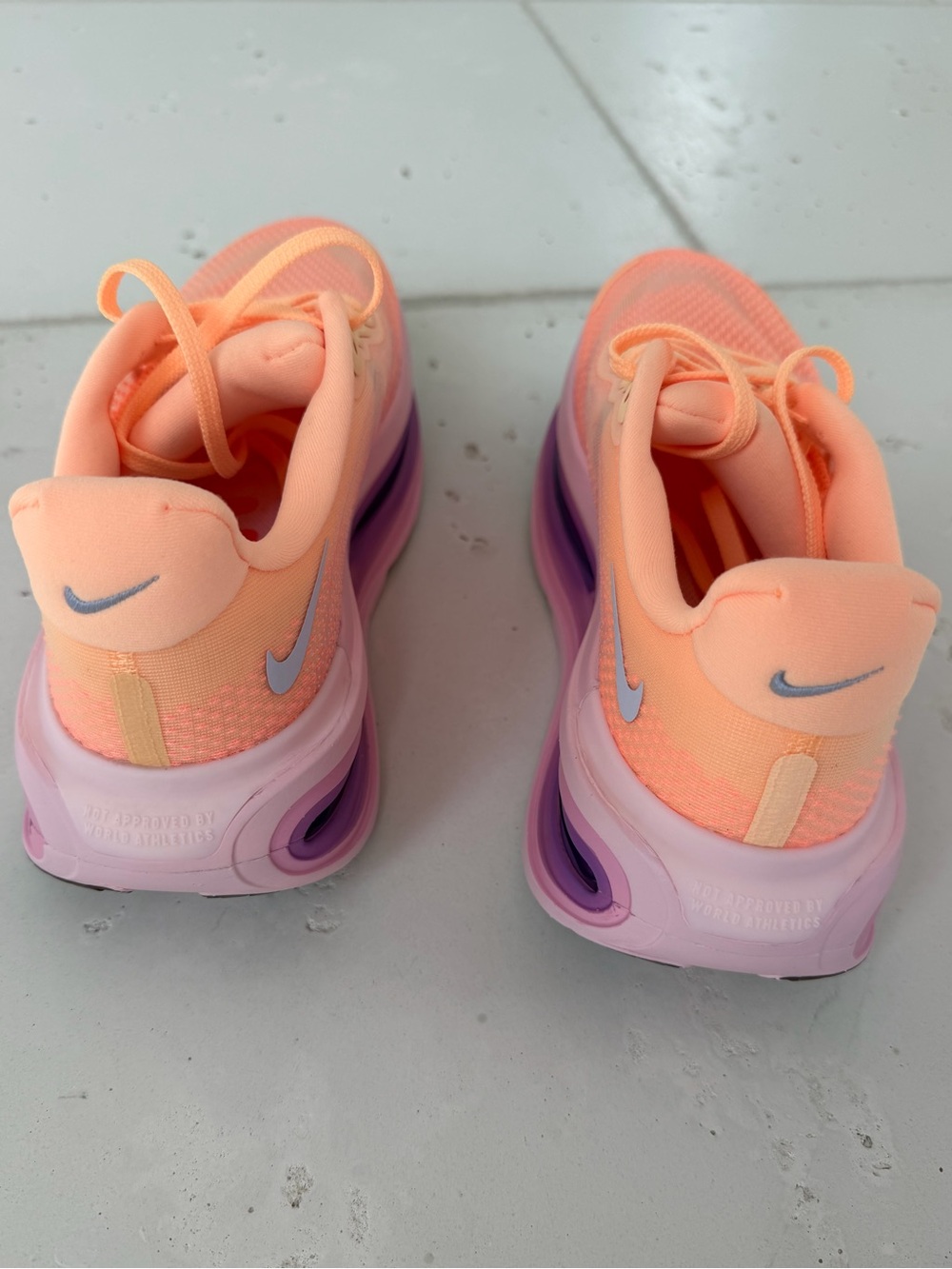 Nike Vomero Premium Road Running Shoes - Picture 4 of 6